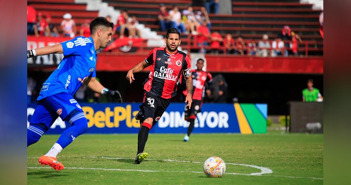 Mele recibió 4 goles de un equipo de la B y la prensa colombiana habla del «papelón de Junior»
