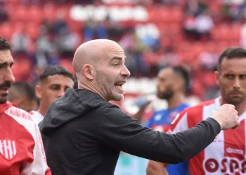 Vélez-Unión: para el Kily González, “no hay ningún contexto raro”