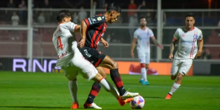 Patronato ante Argentinos Jrs por el boleto a octavos 