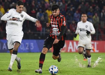 Patronato enfrenta a Botafogo, en una difícil misión por Copa Sudamericana