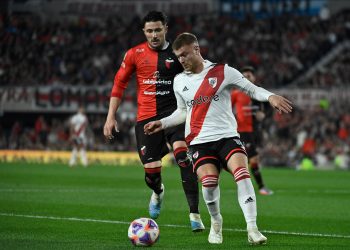 Colón cayó ante River y se debilita la campaña