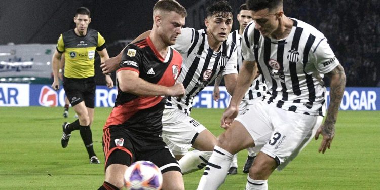 River y Talleres buscan el pase a octavos de final de la Copa Argentina