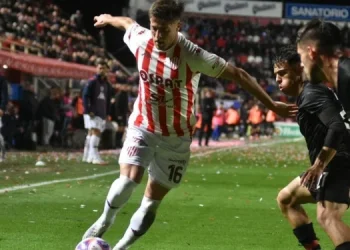 Vera: «Uno se va con el sabor amargo porque quiere ganar y más en esta clase de partidos»