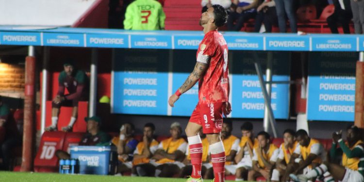 Argentinos Juniors y Fluminense no se sacaron ventajas