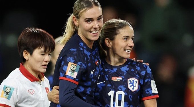 Mundial Fútbol Femenino: Inglaterra se impuso a China y Países Bajos arrasó con Vietnam
