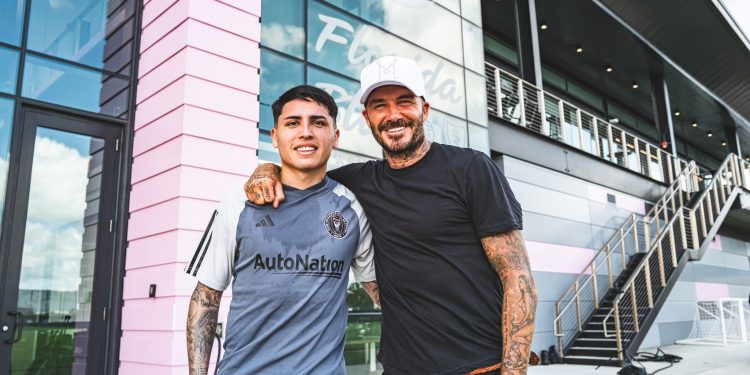 Farías: «Uno siempre sueña jugar con el mejor del mundo»