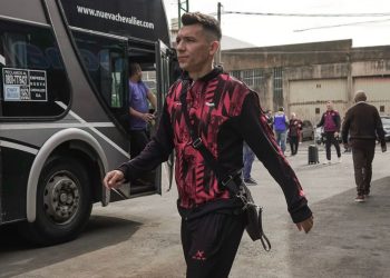 Botta, consciente de lo que se le viene a Colón: «El sábado tenemos la primera final»