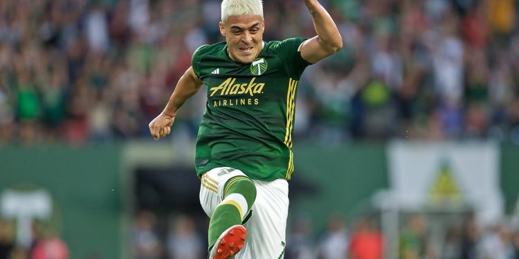 Con su gol, Messi rompió un récord que tenía… ¡Brian Fernández!