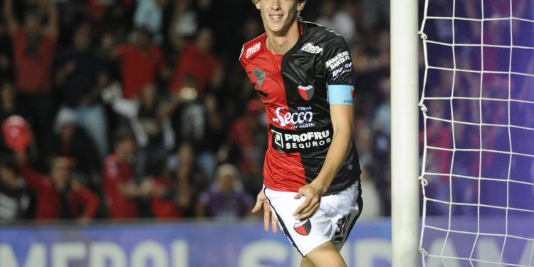 Conti: El pequeño gran detalle que lo acerca a Colón