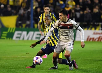 Bajo protesta: Eric Meza volvió a entrenar en Colón