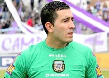 Atento Pipo: Lobo Medina dirige Colón-Talleres por Copa Argentina
