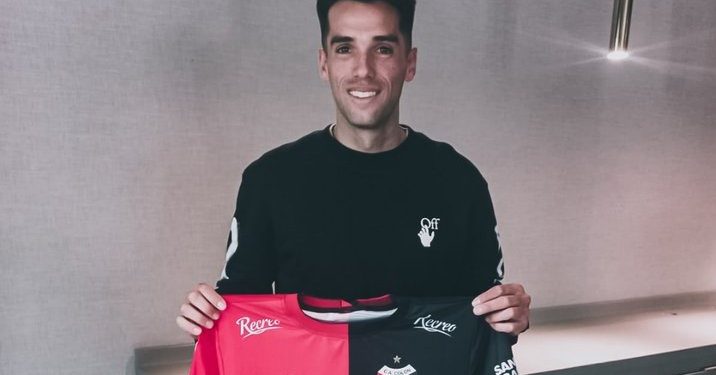Colón oficializó la contratación de Mas