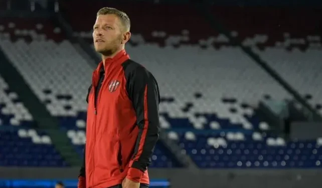 En Paraná descartan la llegada de Nico Domingo a Colón