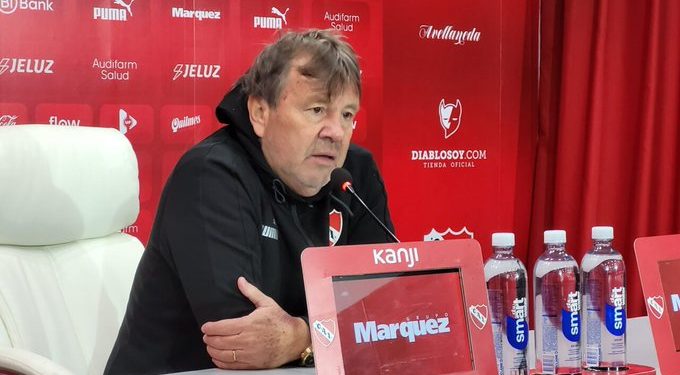 Tras perder con Colón, renunció Zielinski en Independiente