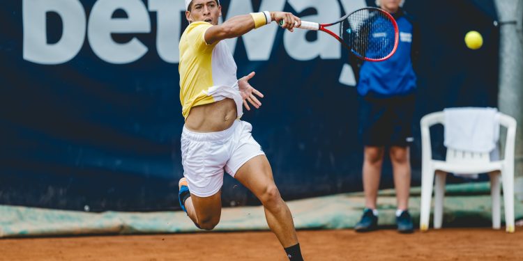 Báez le ganó a Etcheverry y jugará la final del ATP de Kitzbuhel