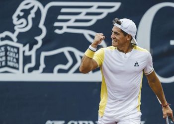 Sebastián Báez subió 30 puestos en el ranking ATP