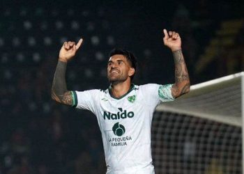 Javier Toledo, el delantero de 37 años que está a un paso de Colón