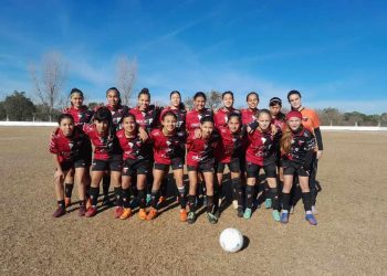 Victoria, la niña promesa del fútbol que acapara la atención en Colón