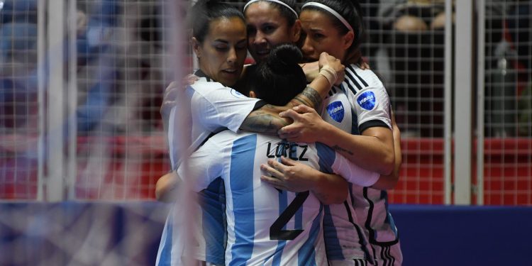 Copa América Futsal Femenino: Argentina ganó, gustó, goleó y está en las semifinales