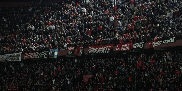 Colón vende palcos y plateas para el partido ante Rosario Central