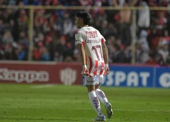 Sorpresivo retorno de Bryan Castrillón, que trabajó con la reserva de Unión