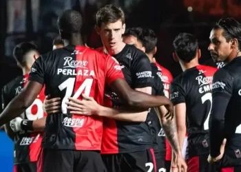 ¿Cómo llega Colón al clásico del domingo en el Brigadier López?