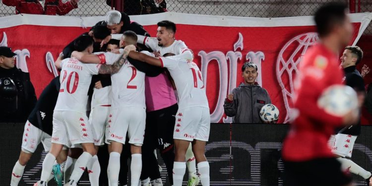 «Pipón pipón»: la chicana de Huracán para Gorosito tras la victoria ante Colón