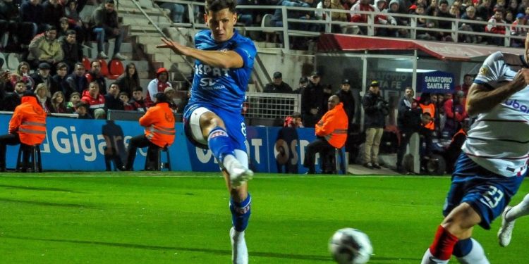 La extraña lesión que mantiene en vilo a Roldán y a Unión