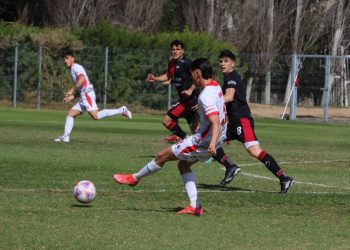 Colón cortó la mala racha y ganó en Reserva ante Instituto