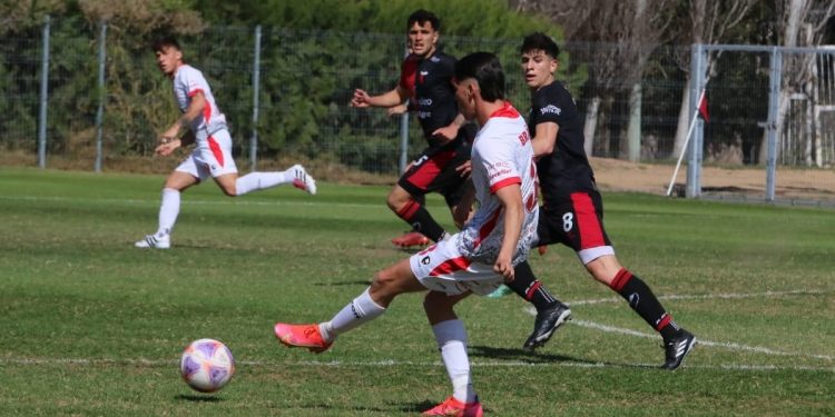 Colón cortó la mala racha y ganó en Reserva ante Instituto