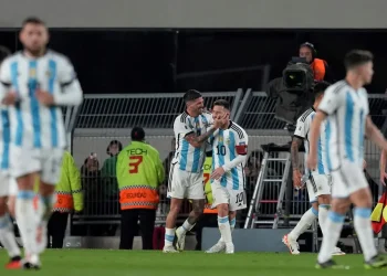 Messi no está lesionado pero podría no viajar a Bolivia 