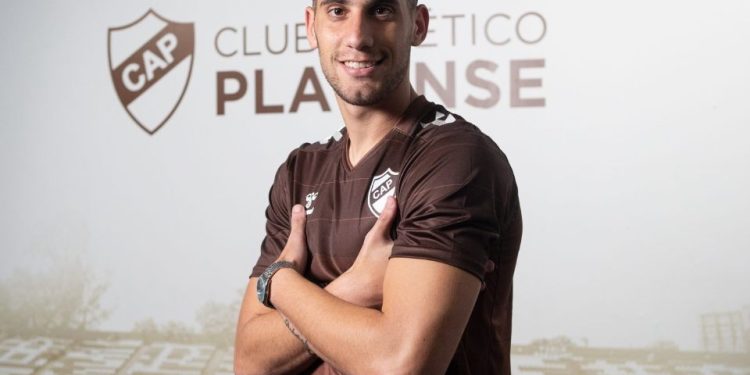 En Platense informaron que Picco llegó «sin cargo y sin opción»