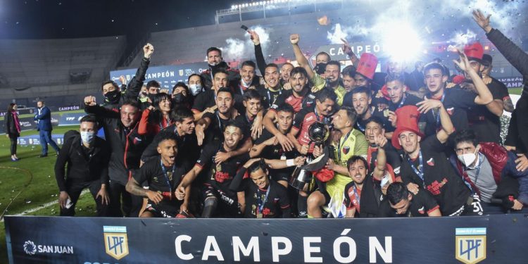 Millonaria oferta por un campeón con Colón: su club la rechazó