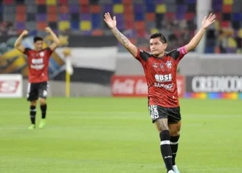 A los 38 años, el Pulga sigue «intacto»: Doblete y triunfo de Central Córdoba ante Defensa