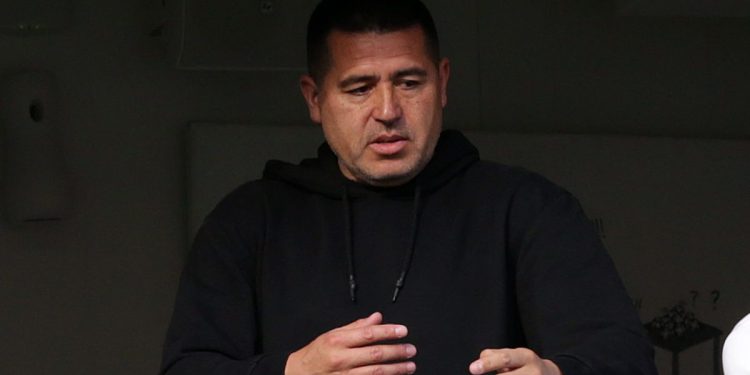 Riquelme utilizó un partido de Colón para hablar del nivel de Boca