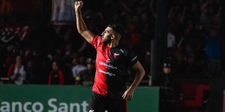Gorosito hizo autocrítica sobre la salida de Ábila en el Clásico Santafesino