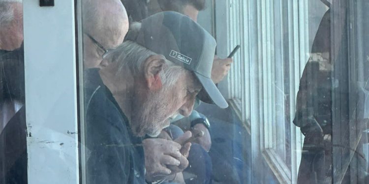 Hinchas de Colón insultaron a los dirigentes tras el encuentro ante Arsenal