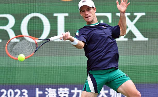 En el duelo de argentinos, Schwartzman le ganó a Cerúndolo y está en los octavos de final de Tokio