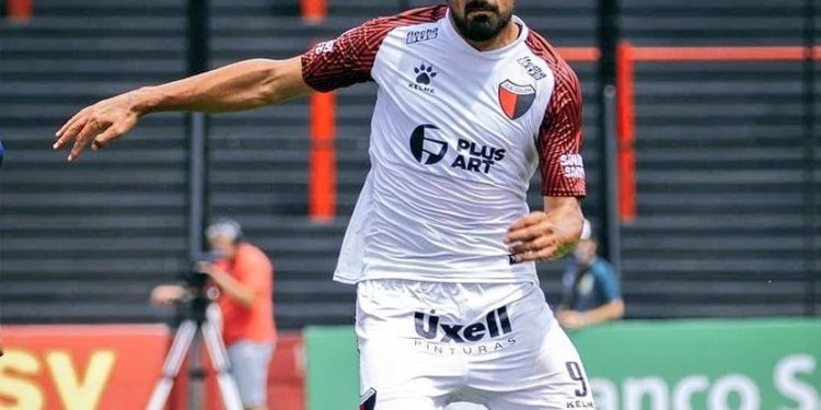 Vignatti viajó a Buenos Aires a saldar la deuda millonaria con Lucas Viatri