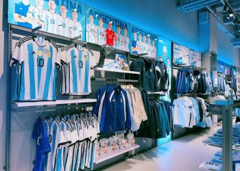 AFA abrió una tienda en Beijing y es furor entre los fanáticos de la Selección Argentina