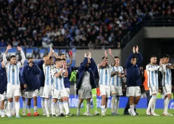 Argentina, con Messi, enfrenta a Paraguay en el Monumental