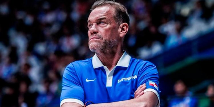 «Che» García continuará al frente de la Selección de Básquet de Republica Dominicana