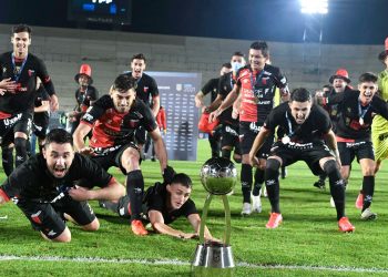 De gran presente, un campeón con Colón tiene su futuro en el aire