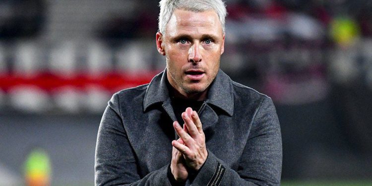 Damonte llega hoy a Santa Fe y por la tarde asume como DT de Colón