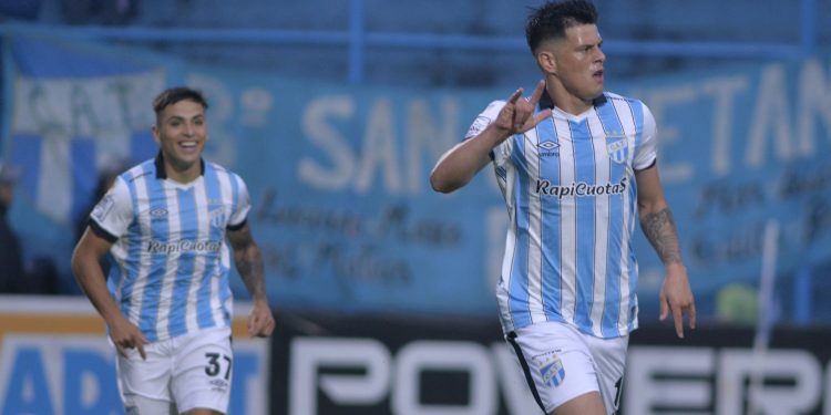 Antes de visitar a Colón, Atlético Tucumán venció a Talleres