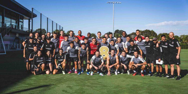 Facu Farías, presente en el homenaje de Inter Miami a Messi por su octavo balón de oro