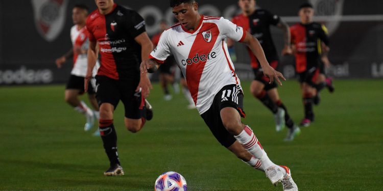 La reserva de Colón cayó ante River y se hunde