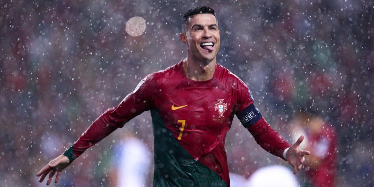Con dos goles de Cristiano Ronaldo, Portugal le ganó a Eslovaquia y se clasificó a la Eurocopa 2024