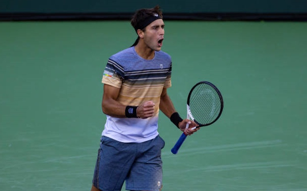 Tomás Etcheverry superó su debut en el ATP 500 de Basilea