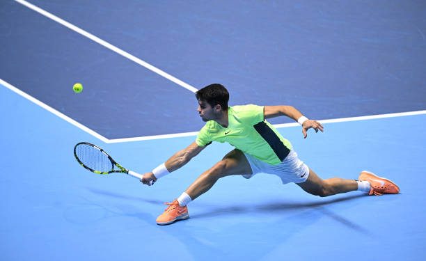 ATP Finals: Victorias de Alcaraz y Zverev